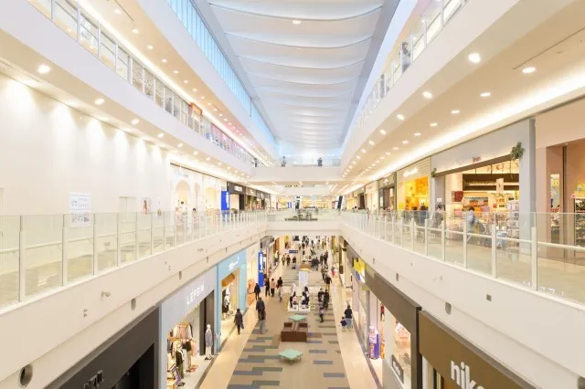 ショッピングモールなど